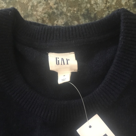 Navy Blue Gap Men’s Sweater Size Medium - Picture 1 of 3